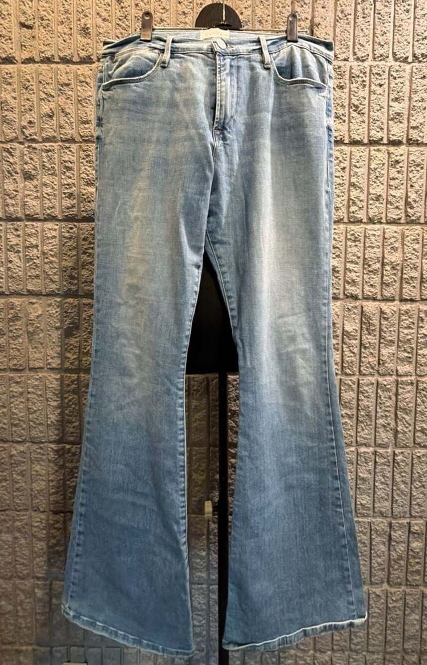 892 FRAME Le High Flare Size 31 Light Wash Denim Jeans